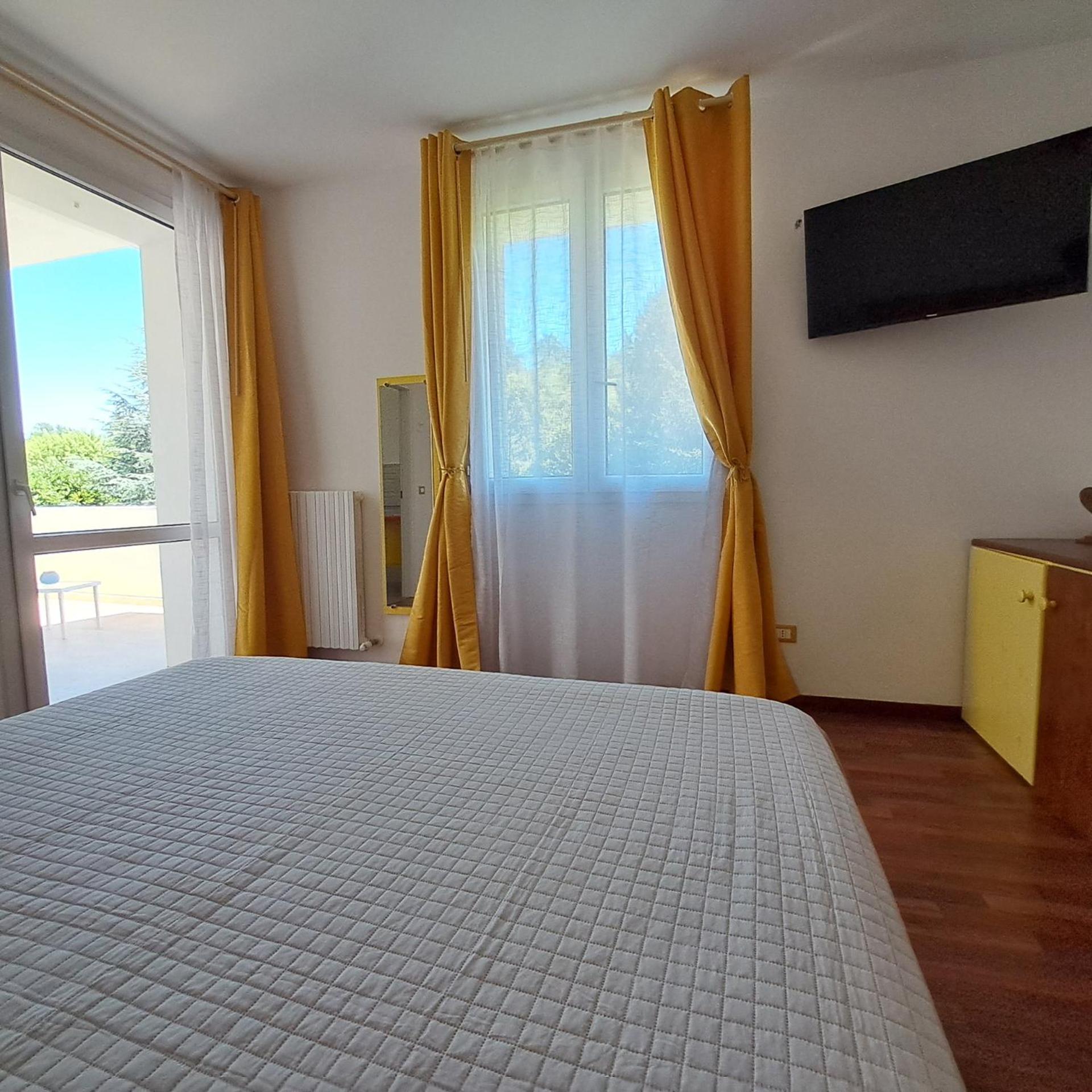 Terrazzaponente Bed and Breakfast Monte San Pietro Exteriör bild